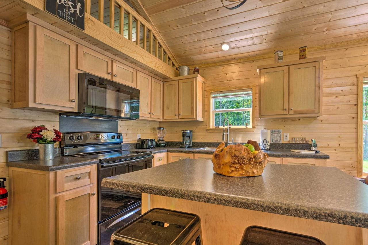 Quaint Mtn Cabin Tiny Living Near Big Adventure Brevard Exterior foto