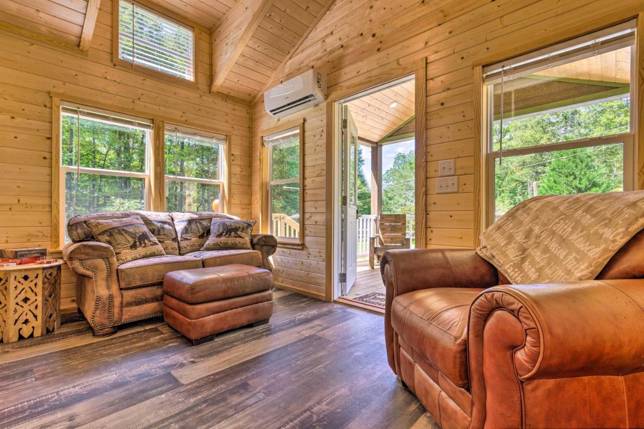 Quaint Mtn Cabin Tiny Living Near Big Adventure Brevard Exterior foto
